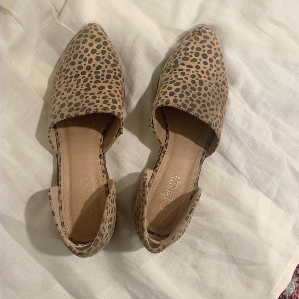 Catherine Malandrino cheetah print pointed slides.